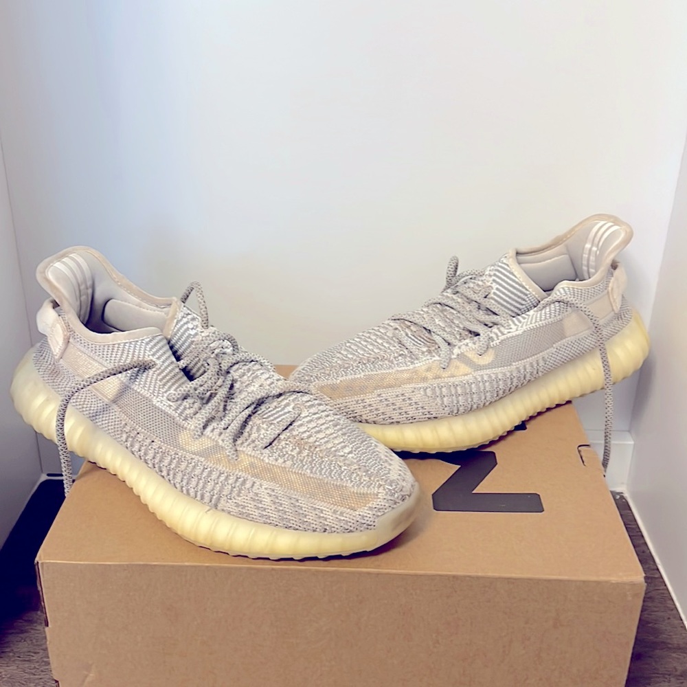 Yeezy 350 v2 static, us men’s 10, grey and white